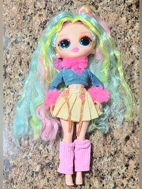 LOL Surprise OMG Sunshine Makeover BUBBLEGUM DJ 10" Surprise Fashion Doll